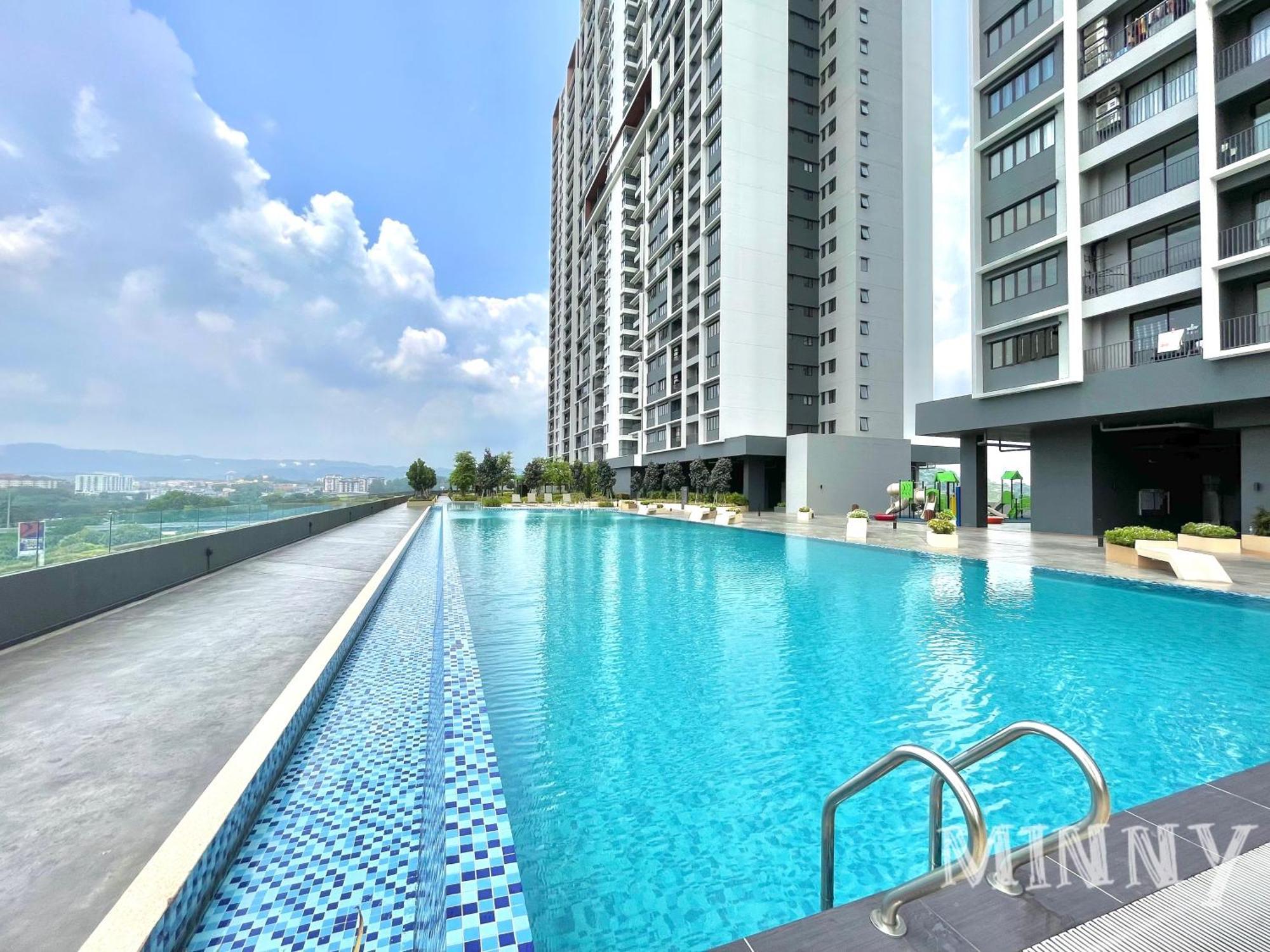 Mrt Balcony Netizen Couple Friendly #29 Appartement Cheras Buitenkant foto